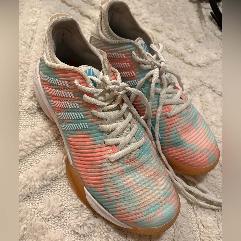 Glow in the dark KSWISS hypercourt tennis shoes, size 9.5